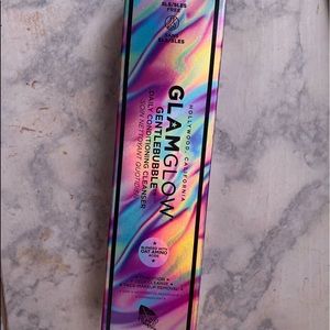 GLAMGLOW bubble cleanser